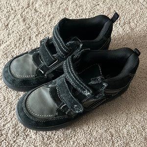 Umi kids black boot/sneakers